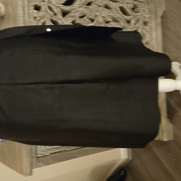 Molly B Black Strapless Chic Dress With Detachable Belt and Intricate Detailing - Picture 7 of 17